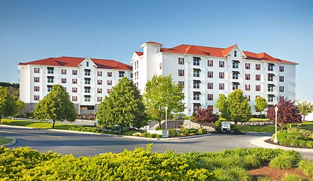 THE SUITES AT HERSHEY-A BLUEGREEN VACATION CLUB RESORT 2 BEDROOMS/2 BATHS UNIT