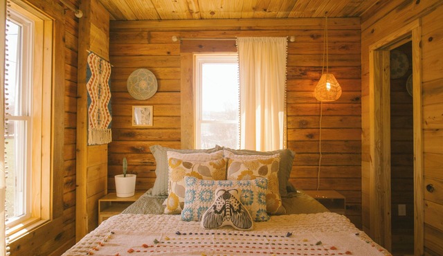 The Thru-Hiker: A Tiny Cabin in Appalachia, less than 5 miles from the AT!