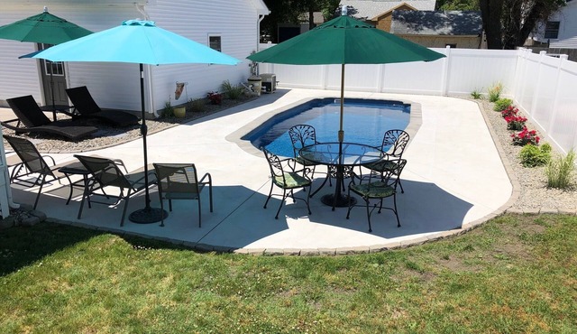 The Villa By the Bay POOL Private Heated Pool & Hot Tub!