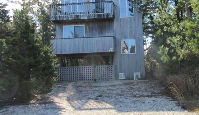 This pet friendly home is located on the ocean block in Barnegat Light, close.