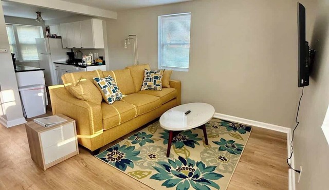 Trendy Retreat, UNMC Proximity, Blackstone Eats