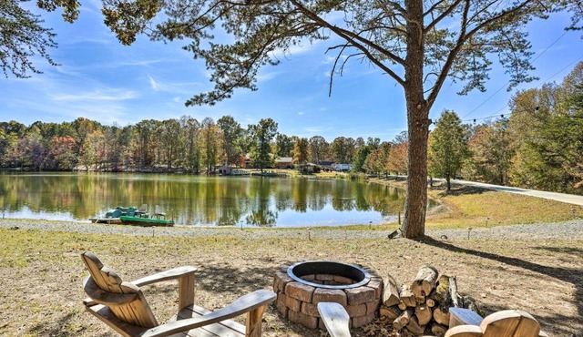Trenton Cabin: Panoramic Lake Views