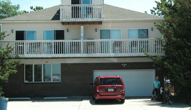 Unit 2 of 3: 3-bedroom apartment with AC in Seaside Park across from bay beach.