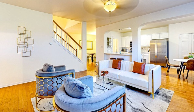 Updated, dog-friendly home with enclosed yard, open layout, jetted tub, & W/D
