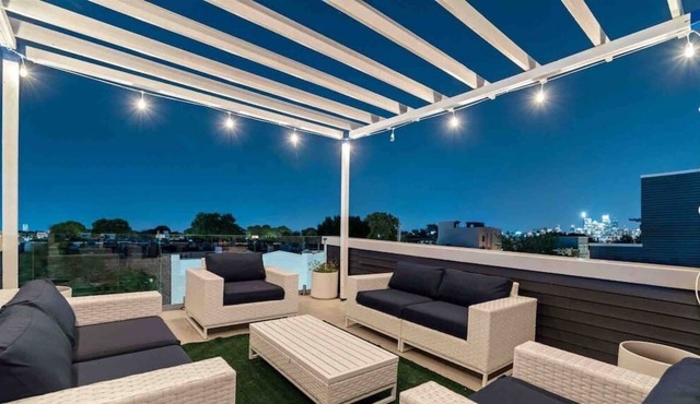 Villa in Citta, LUX Rooftop, Arcade, Movie Theater