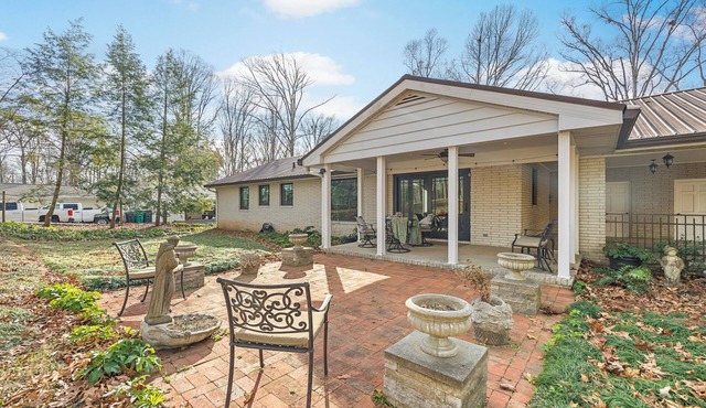 Vintage Cottage, Near KSU, LakePoint, Pets OK