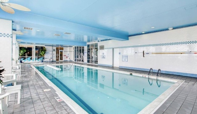 Virginia Beach | City View Retreat | Pool & Beach | 1BR