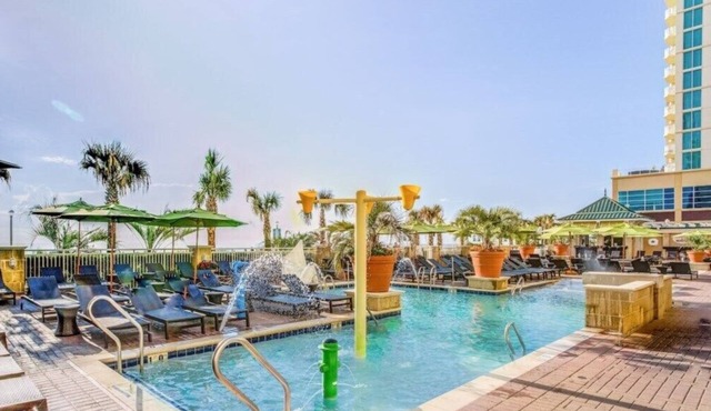 Virginia Beach | Oceanfront Luxe | Pool & Beach | 2BR Deluxe
