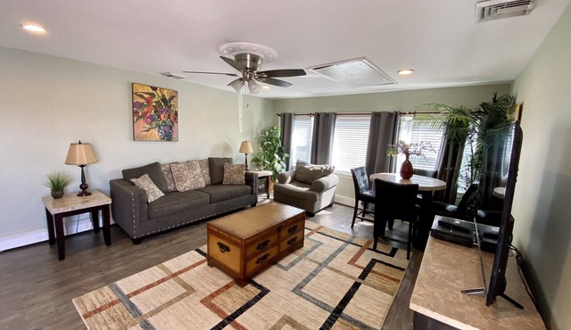 VRBO PREMIER HOST 2BR, 2BA Breakwater Ste, 200ft to Beach. Pool Access Optional