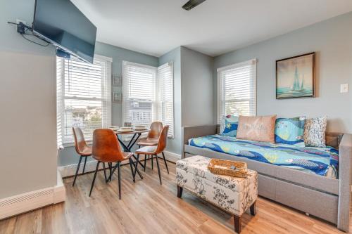 Walk to Beach & Boardwalk: Ocean City Haven!