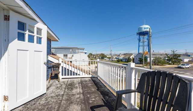 Walk to the Beach: Surf City Apartment w/Balcony