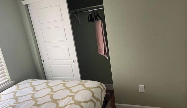Walkout basement and easy access to I-70 and DIA