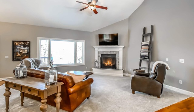 Warm and Luxurious 4 bedroom Executive Estate