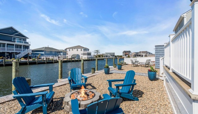 Waterfront 4BR Lagoon Home w/Private Dock