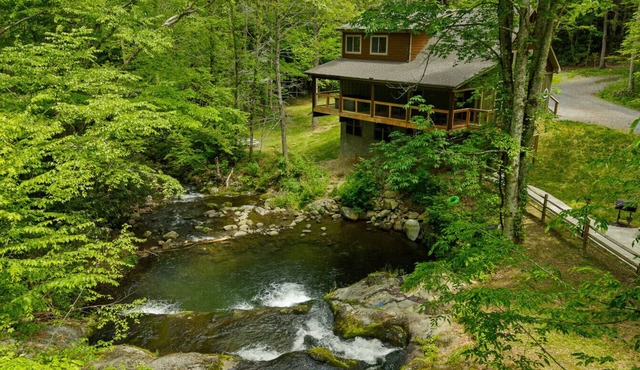 Waterfront Swimming Hole & Fishing |Games &Hot tub