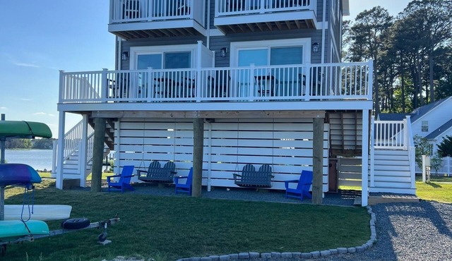 Waterfront townhouse on the bay minutes from Ocean City and Assateague Island
