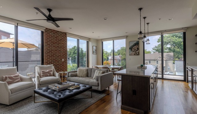 Welcome to Princeton's finest 2 bed+2bath located in the heart of downtown!