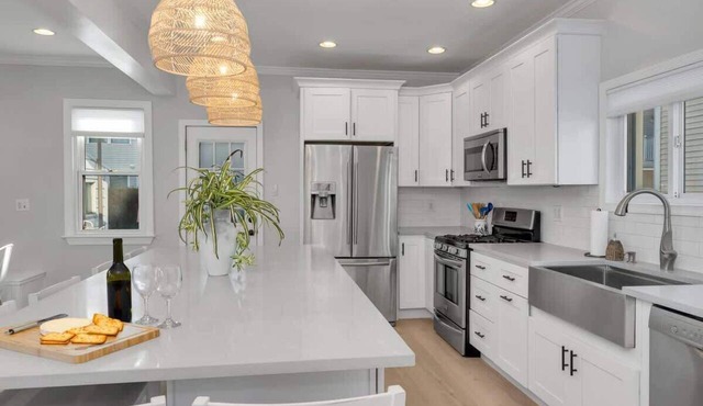 Wildwood - 7BR Beach House, Game Room & Parking