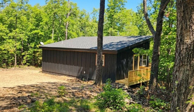 Wildwood Cabins Secluded Lakeside Cabin w/High-End Private Hot Tub & Fire Pit