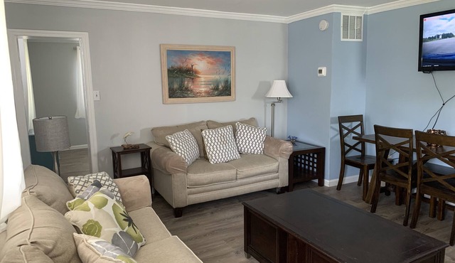 Wildwood - Walking Distance to Beach/Boardwalk, Rear Cottage