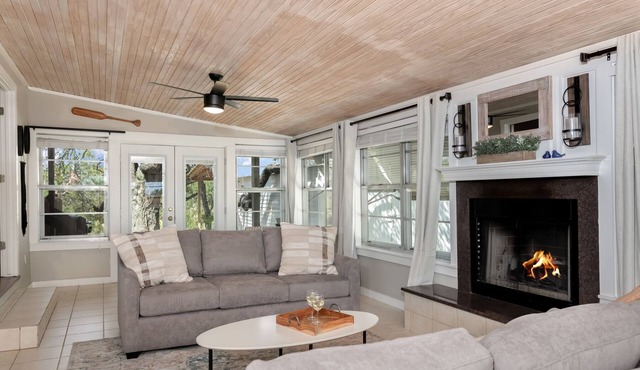 Wine Down River | 2/2, sleeps 8 | Hot tub, pet friendly, river access, kayak & fish!