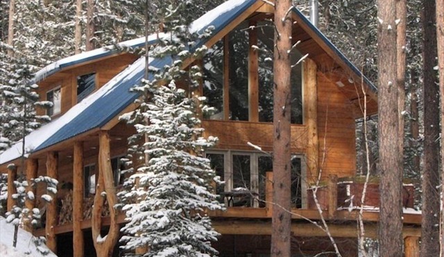 Wishbone Lodge Near Deadwood and Terry Peak