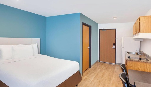 WoodSpring Suites Woodbridge Menlo Park Area