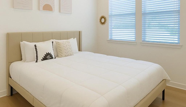 Worker friendly A plus Location Warm and Cozy