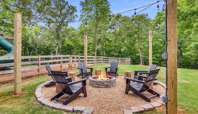 WOW! Family Friendly Getaway:Hot Tub, Fire Pit, Nature, Wine & Weddings