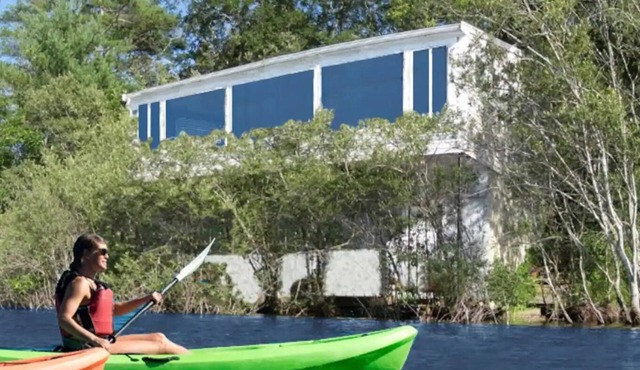WOW View! Waterfront Cottage. Private Beach, King Bed, Full Kitchen. Relax&Enjoy in Sandwich