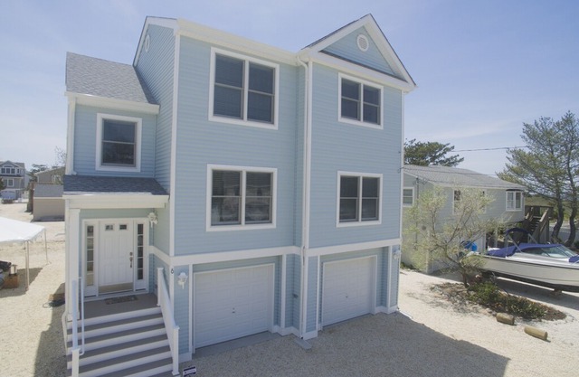 New House Perfect For Family Vacations, Ocean & Bay Views, Steps To The Beach