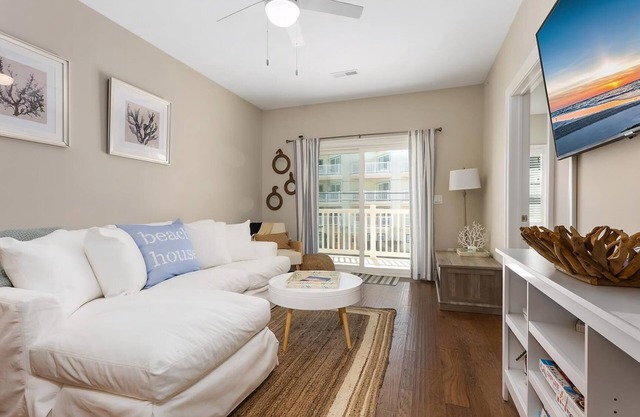 Residence 103S at The Sandcastle Condominiums