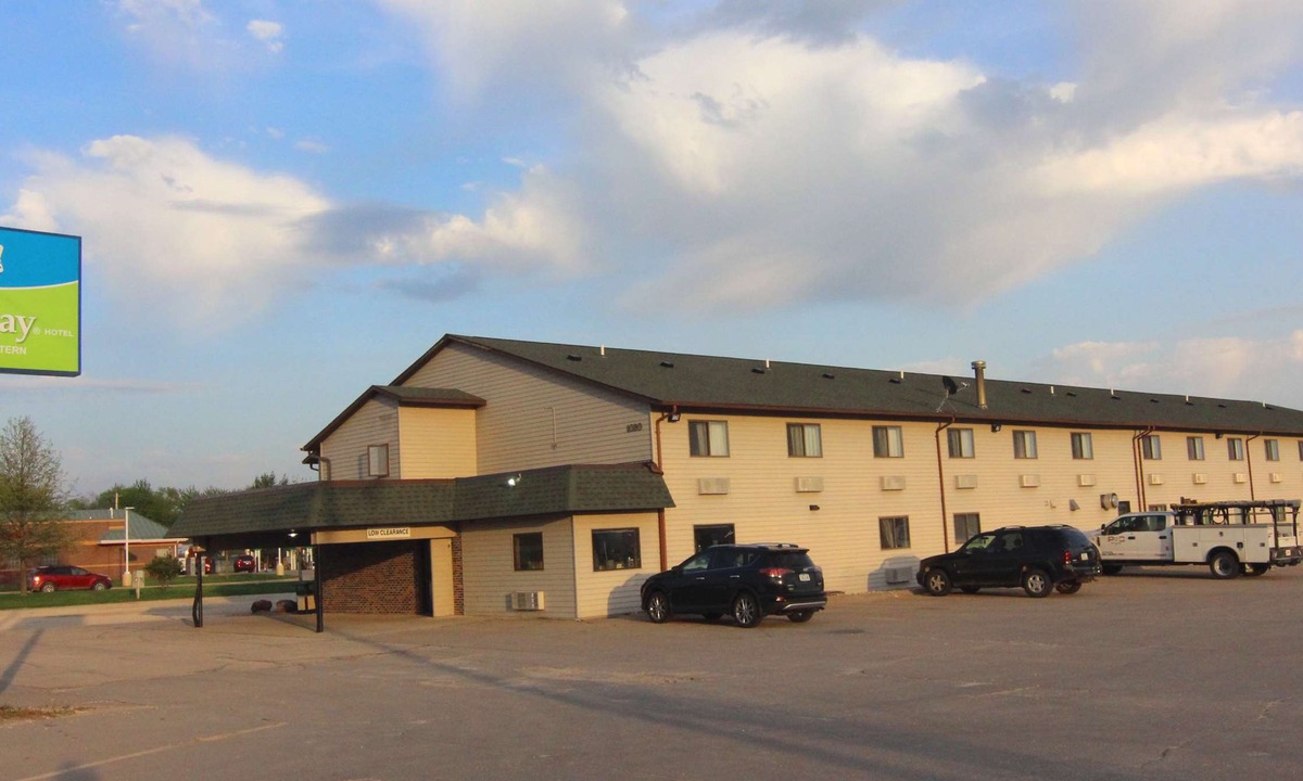 Manchester Hotel | SureStay Hotel by Best Western Manchester