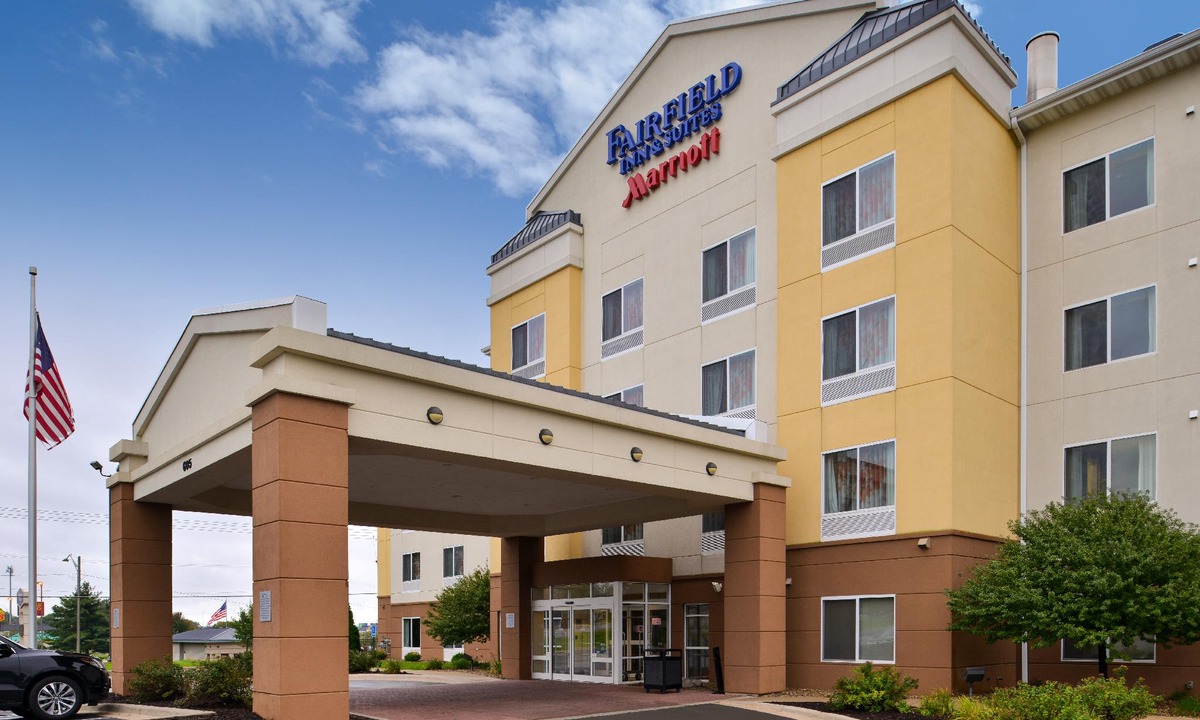 Southwest Area Hotel | Fairfield Inn & Suites by Marriott Cedar Rapids