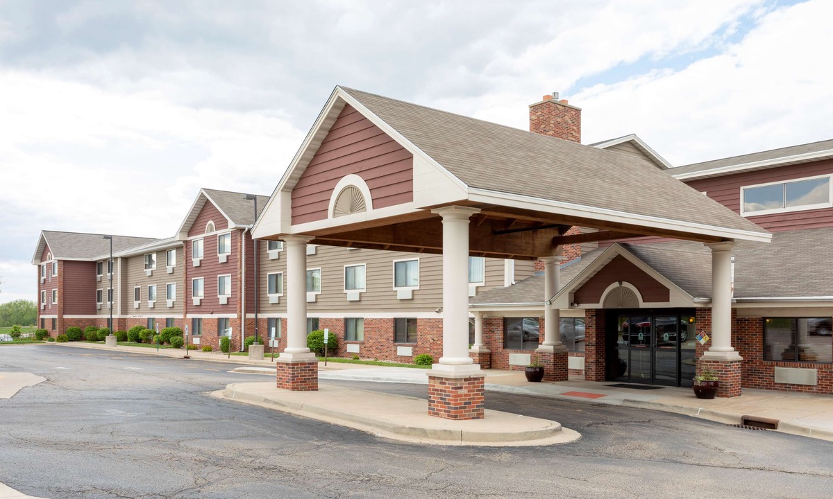 Orange Prairie Hotel | GrandStay Hotel & Suites Peoria