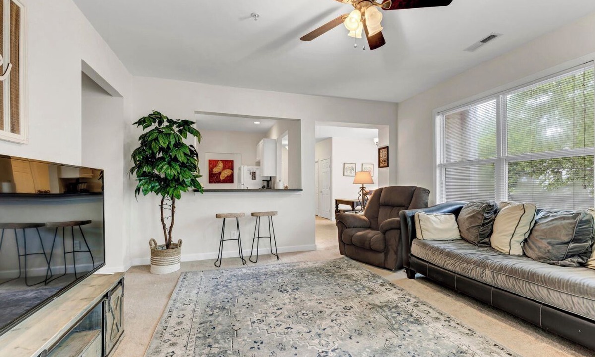 Wilmington Apartment | New! Pool~Classic Charm~Peaceful