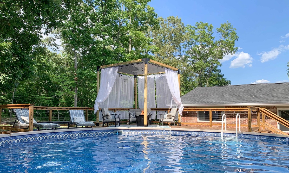 Chickamauga Cottage | Charming Cottage w/ Hot Tub: 15 Mi to Chattanooga!