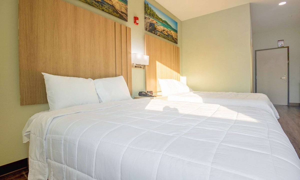 Adairsville Apartment | 2 Queen Beds Non-Smoking