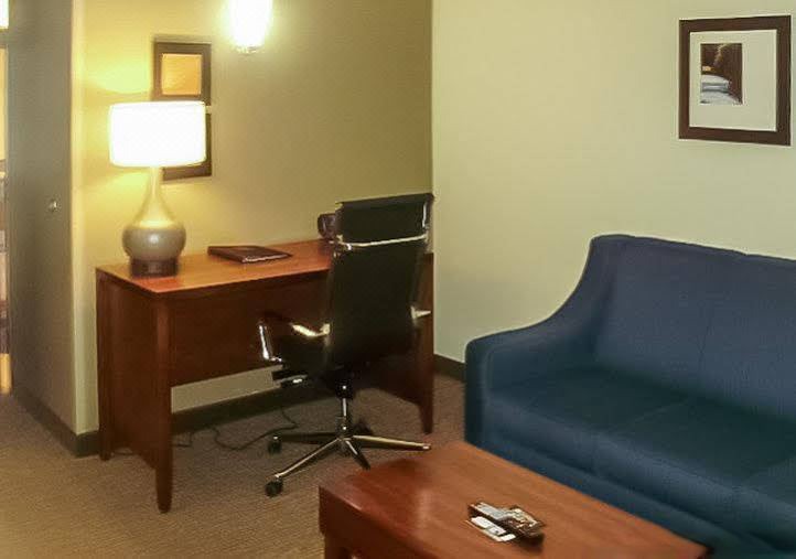 Photo of Livingroom in Dale City