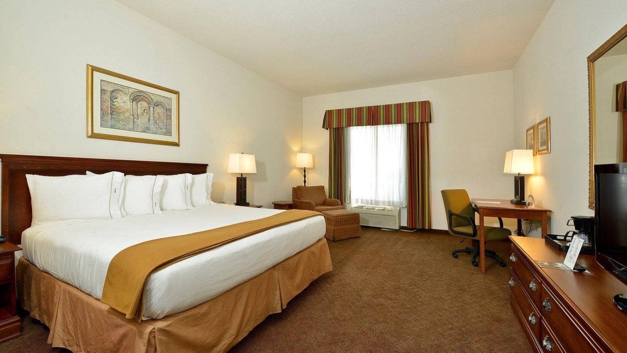 Photo of Bedroom in Rochelle