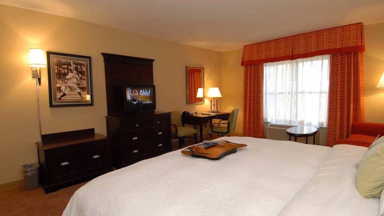 Photo of Bedroom in Downtown West