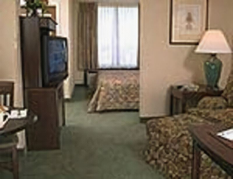 Photo of Livingroom in Potomac Falls