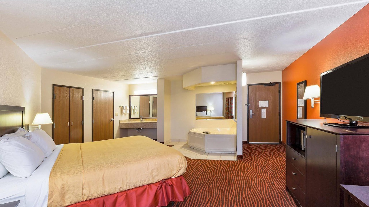 Photo of Bedroom in Muscatine
