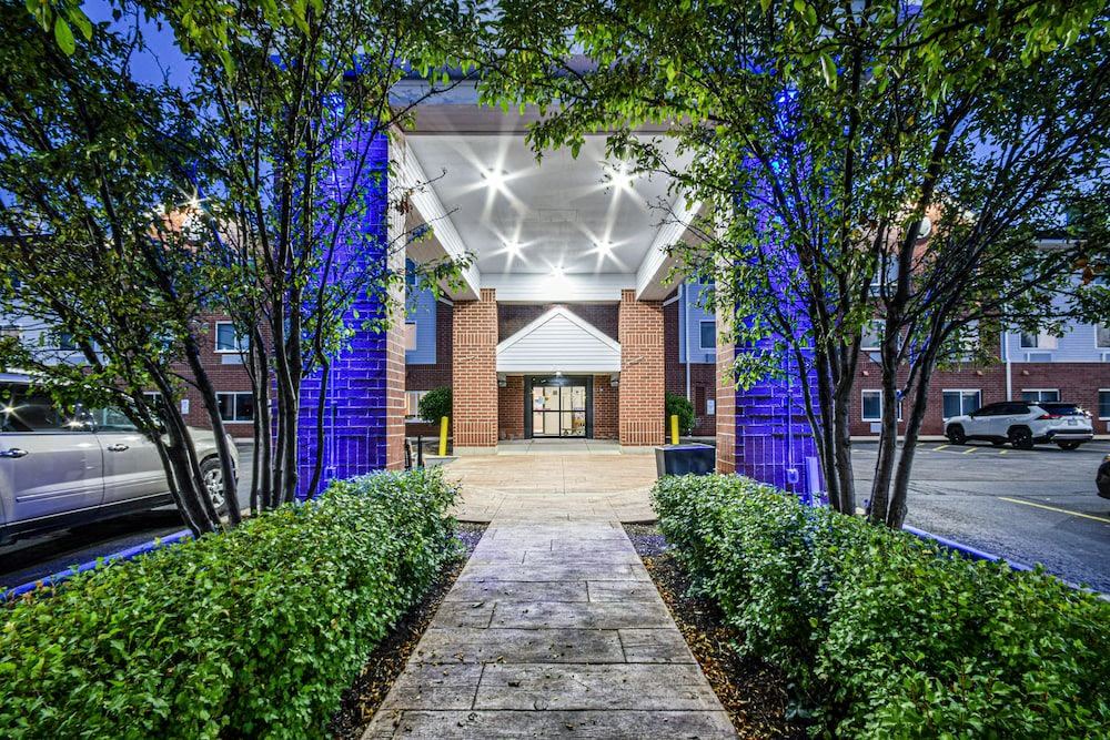Photo of Buildings in Vernon Hills