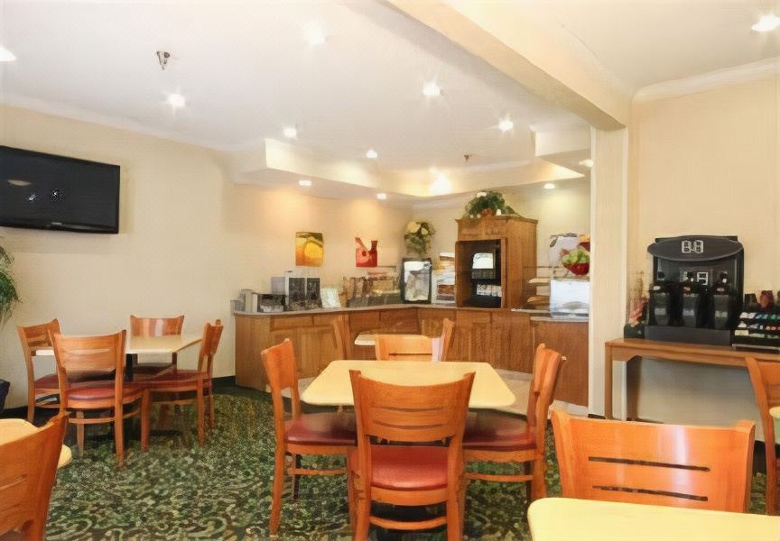 Photo of Livingroom in Quad Cities