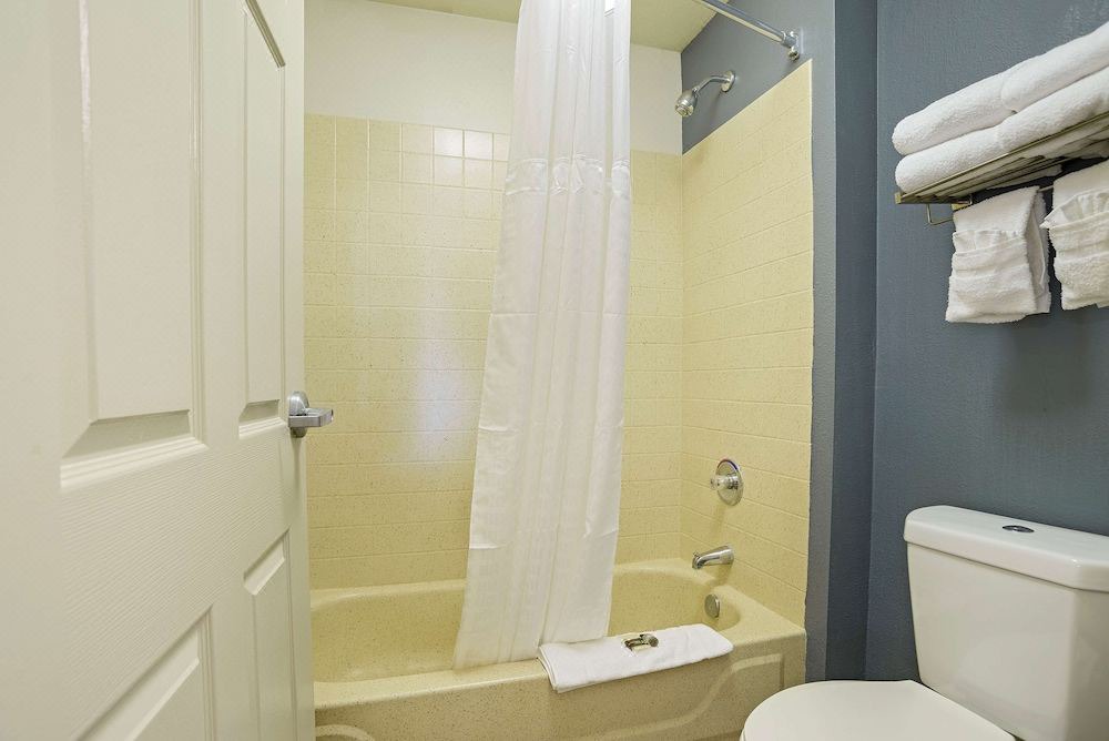Photo of Bathroom in Lenexa