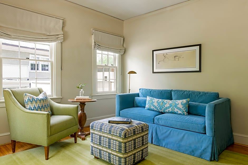 Photo of Livingroom in Jefferson Park Avenue