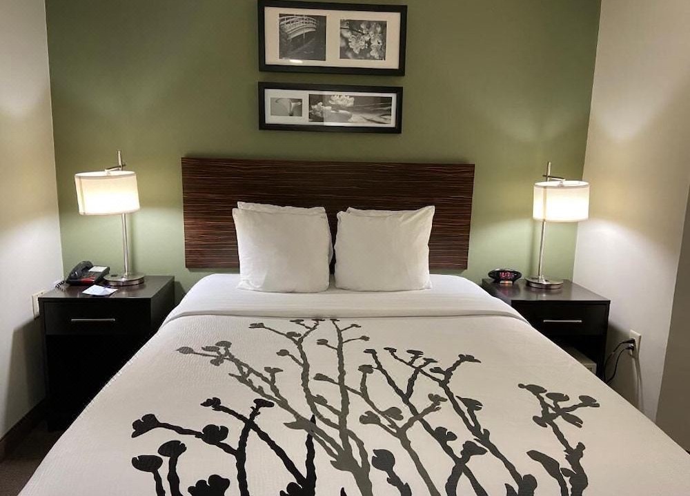 Photo of Bedroom in Edgewood
