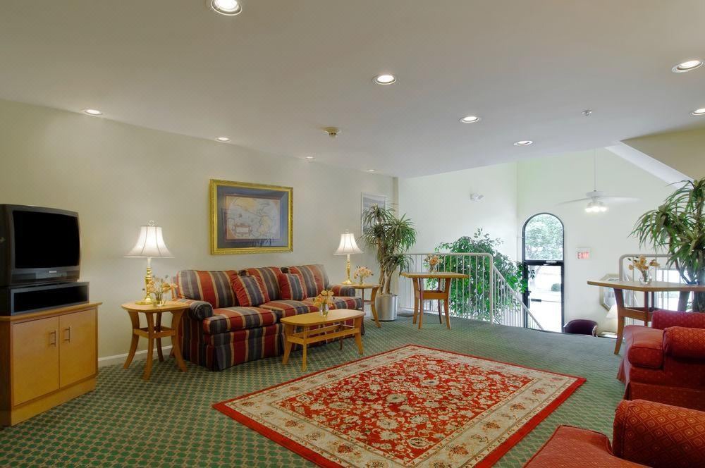 Photo of Livingroom in Gaithersburg