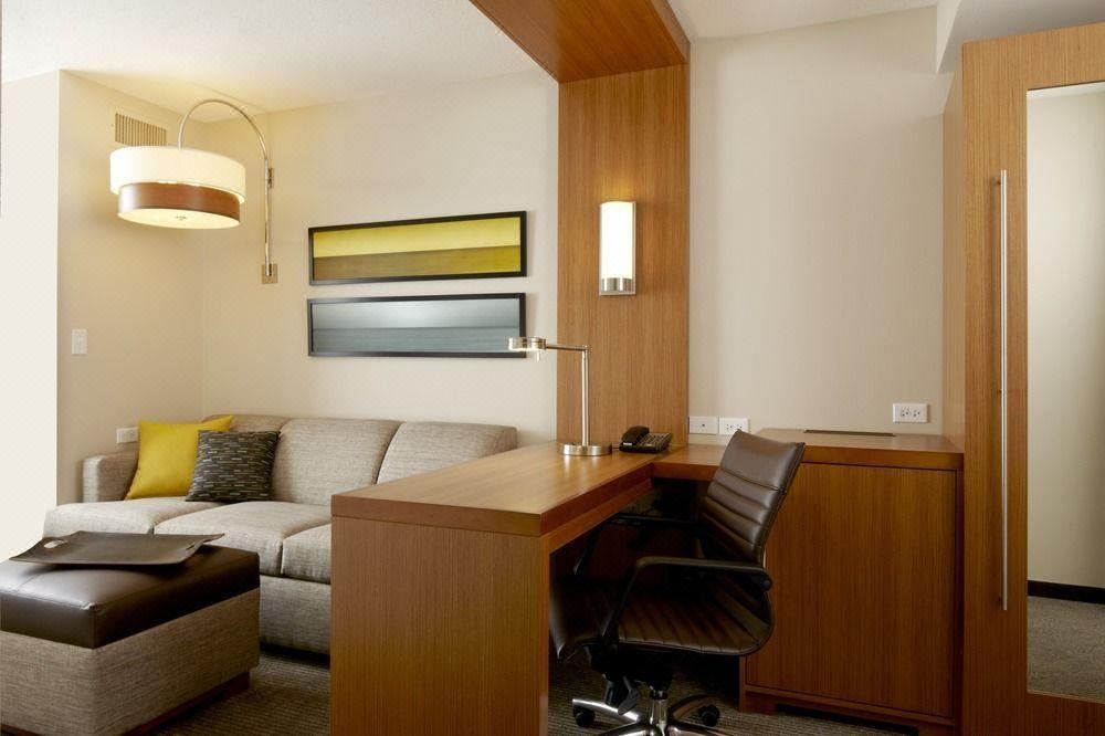 Photo of Livingroom in Potomac Falls